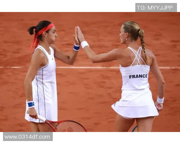 武汉网球队与成都网球队赛后复盘分析力量对比与战术探讨